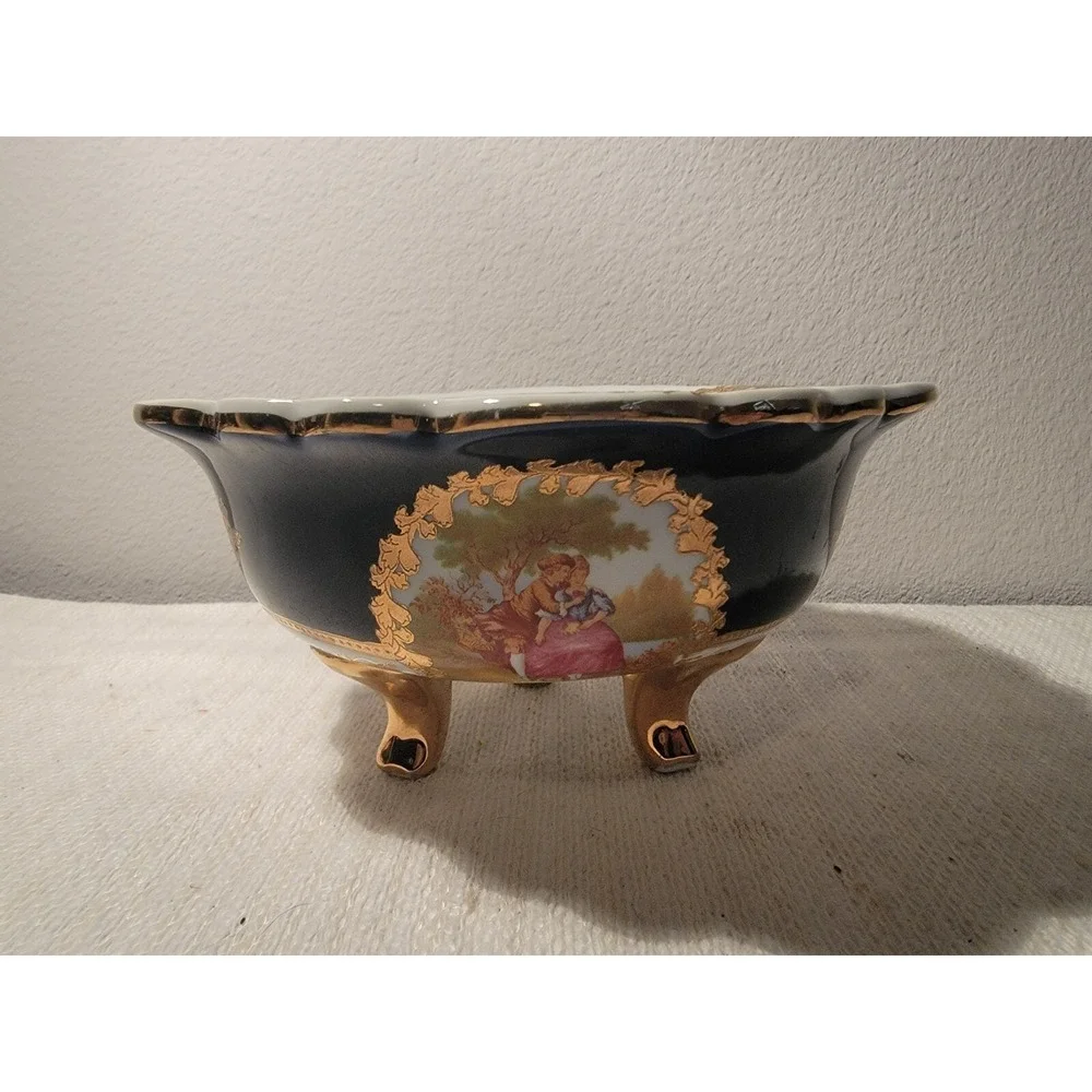 FRAGONARD VINTAGE COBALT GOLD EUROPEAN DESIGN DECORATIVE PORCELAIN BOWL‎